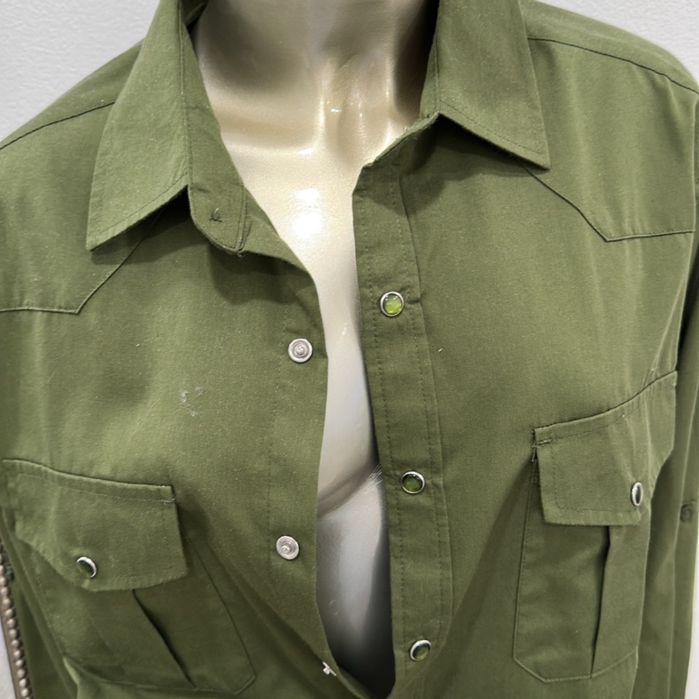 Olive Green Button-down Top blouse with Front Chest Pockets size M